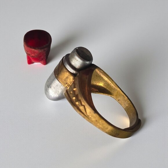 Vintage 1940s Lone Ranger Atomic Bomb Ring 1938 Bond Bread Safety Club Badge Kix - Picture 2 of 16